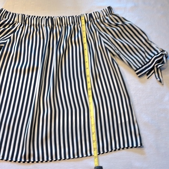 H&M BLUE AND WHITE STRIPED TOP SIZE 8 - Picture 5 of 13